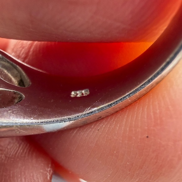 Black and white diamond cocktail statement ring in sterling silver! - Picture 5 of 13